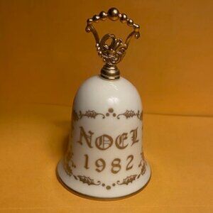 1982 Noel Hand Bell